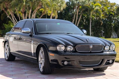 jaguar super 4d|2008 Jaguar XJ Super V8 4dr Sdn Features and Specs.